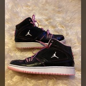 Girls Jordan’s Size 5.5Y